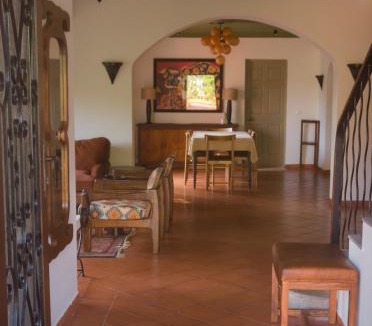 Vagator Villa | Flor De Lis - 4 BHK Villa with Pool, parking Anjuna