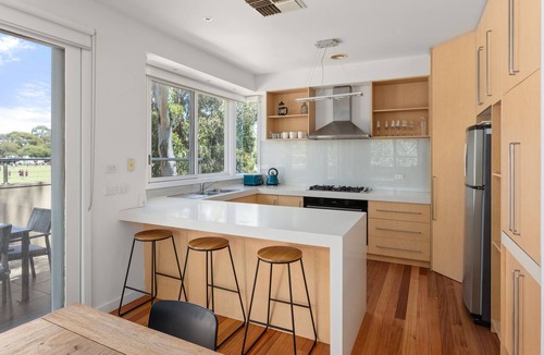 Hampton House | Flora Pet Friendly Coastal Hampton Retreat