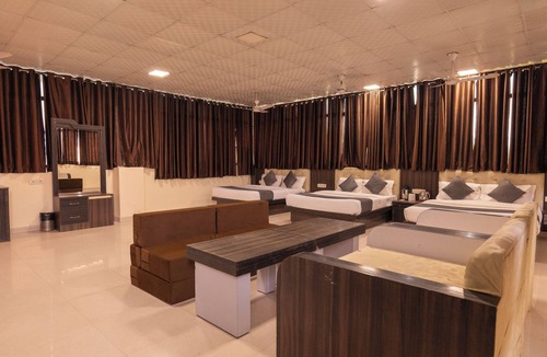 Dhikuli Hotel | Flying Sparrow Riverside Resort