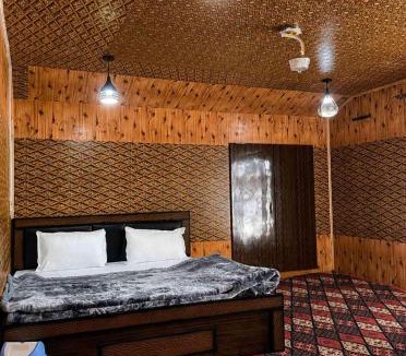 Gulmarg House | Forest Glen Cottage