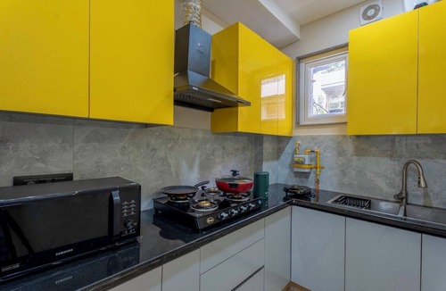 New Delhi Apartment | Fortune Home Service Apartment 3BHK, J-267