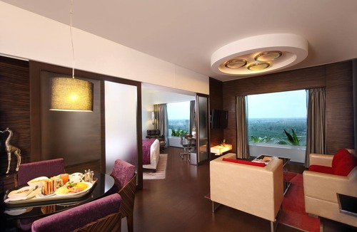 Ahmedabad Hotel | Fortune Select SG Highway, Ahmedabad - Member ITC Hotels' Group