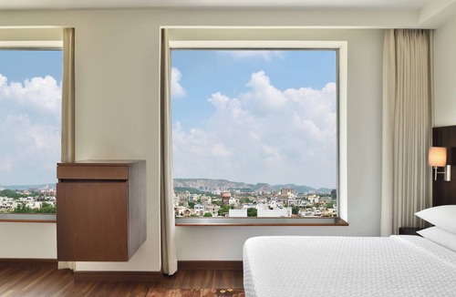 Tonk Road Hotel | Four Points by Sheraton Jaipur, City Square