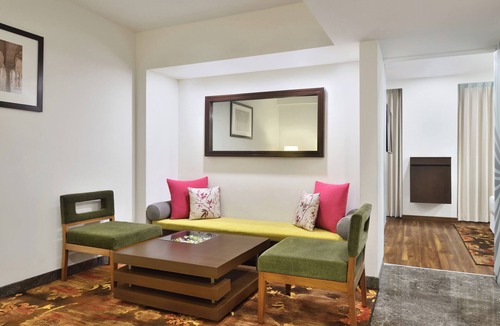 Tonk Road Hotel | Four Points by Sheraton Jaipur, City Square