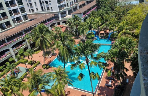 Taman Melaka Raya Apartment | Four Seasons Getaway Home