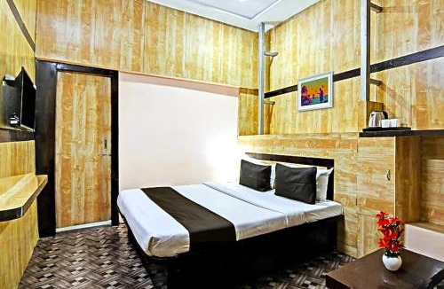 Chinar Park Hotel | Four Seasons Hotel Gresham Palace Kolkata
