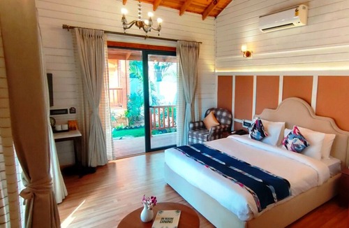 Saunta Vaddo Resort | Foxoso Aaristo Baga Beach Resort