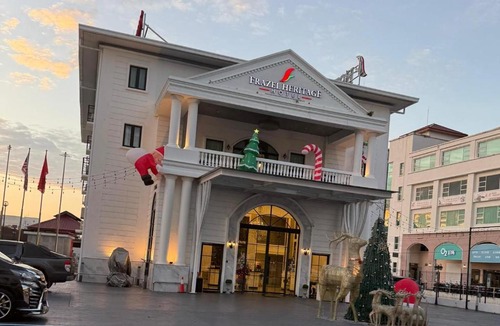Kampung Permatang Bogak Hotel | Frazel Heritage Hotel