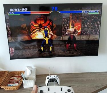 Wakaf Che Yeh Hotel | #Free Video Games with 2 Joysticks #Free Netflix #Free 2 Kids Life Jacket Swimming #Kids Toys H&A Private Suite Inside H Elite Tunjong Kota Bharu Super King Bed