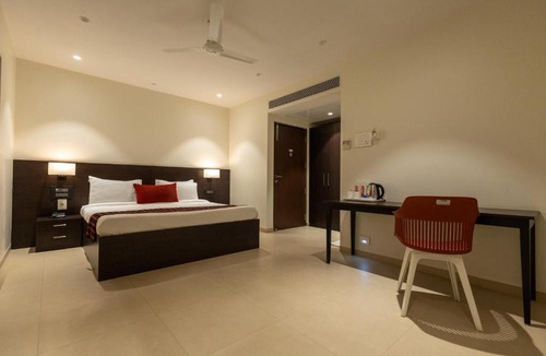 Nashik Hotel | Freesia Residency by Express Inn