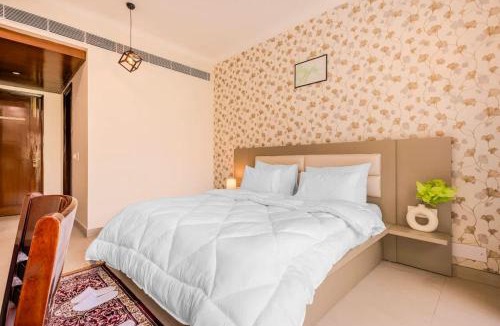 Sector 40 Apartment | Fresh Air Green Flair 1 BHK with Balcony