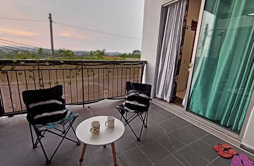 Rawang Villa | Fun Park Master King bedroom(Balcony+Private Garden+WiFi+Parking+KitchenLaundry)