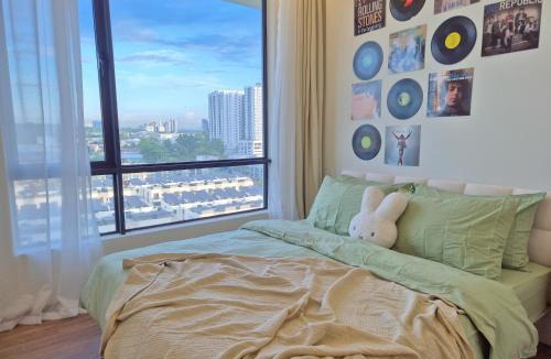 Johor Bahru Apartment | Funky Pop Art Paradise - 3 Pax 2 BR close to JB Town