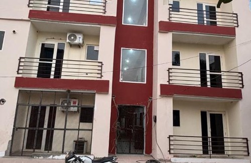 Govardhan Apartment | G D HOME STAY Goverdhan