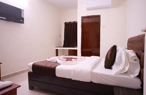 Arumbakkam Hotel | Ganesh Guest House
