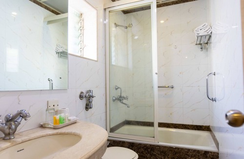 Wellington Pier Hotel | Garden Hotel