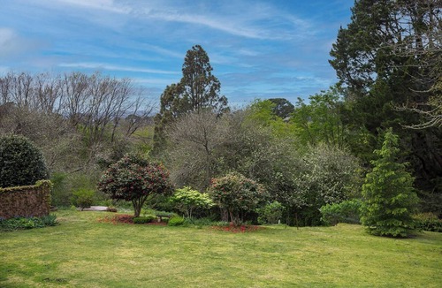 Exeter Apartment | Garden loft studio 7 minutes walk to Exeter village centre