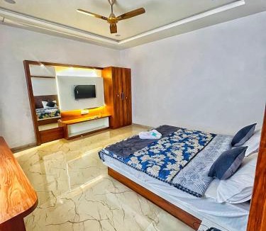 Udaipur District Hotel | Geetanjali hotel and resort