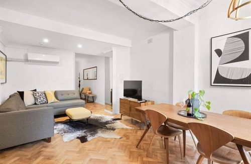 Kings Cross Apartment | Getawayz NSW - St. James, Art Deco Dream - 2 Bedder w/Aircon