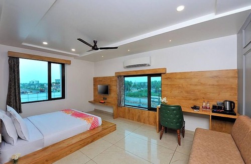 Somnath Hotel | Ginger Somnath