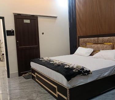 Faizabad Hotel | Gita Raman Palace