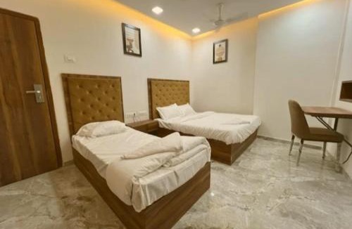 Kurla West House | Glitz Beverly- Nr US Visa Consulate