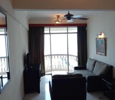 Taman Tanjung Apartment | Glory Beach Resort PriVate PentHouse