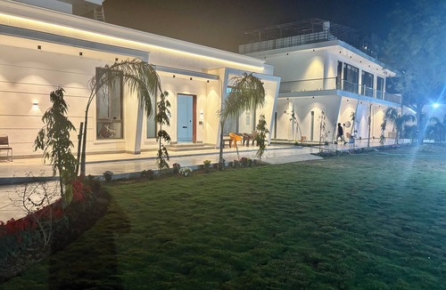 South West Villa | GoBravo Luxe Kapashera New Delhi