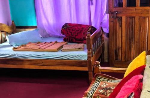 Rishop House | Golays Homestay By StayApart