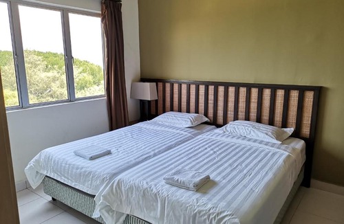 Endah House | Gold Coast Morib Apartment 2Room
