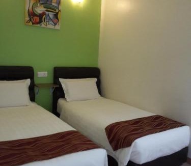 Dusun Nyior Hotel | Gold star Kemaman