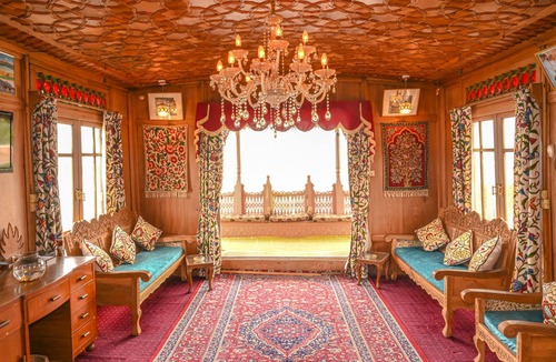 Nagin Bagh Boat Rental | Golden Flower Heritage Houseboat