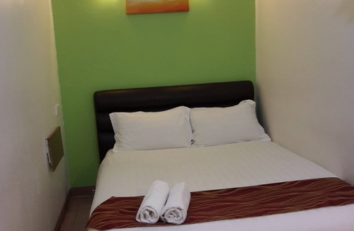 Kampung Gong Pauh Hotel | GOLDEN GATE HOTEL
