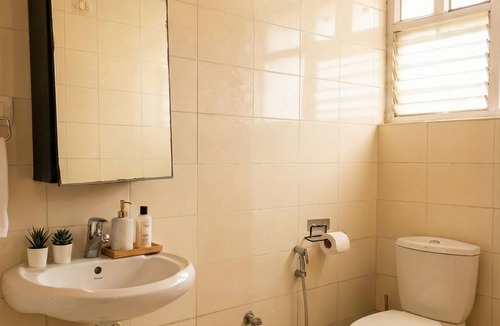 Nanakram Guda Apartment | Golden Glow: Cozy 3BHK with Scenic Views at Financial District, Hyderabad