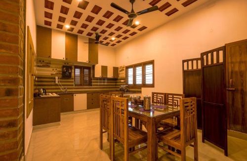 Enathur Villa | Golden Loom Homestay