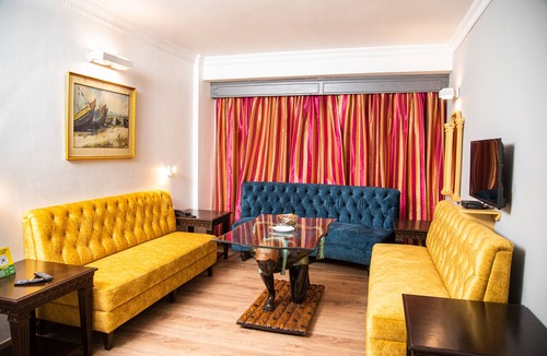 Park Street Hotel | Golden Parkk