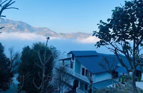 Smanora Range Hotel | Golden Petal Resort