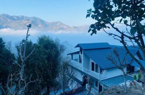 Smanora Range Hotel | Golden Petal Resort