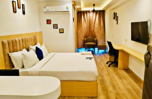 Shyam Nagar Apartment | Golden Studio With Swimming pool