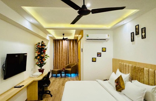 Shyam Nagar Apartment | Golden Studio With Swimming pool