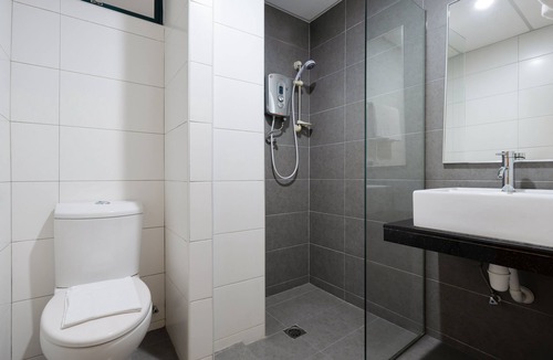 Tanjung Tokong Hotel | Golden View Serviced Apartment