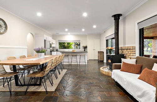 Cessnock House | Golf Course Views at Stonebridge 5mins to Vineyards