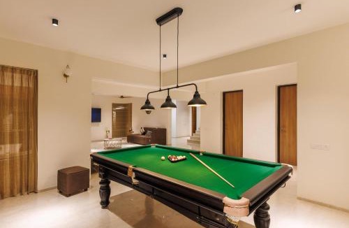 Anekal Villa | Golfing Twins Villa by StayJade 8BHK E-city