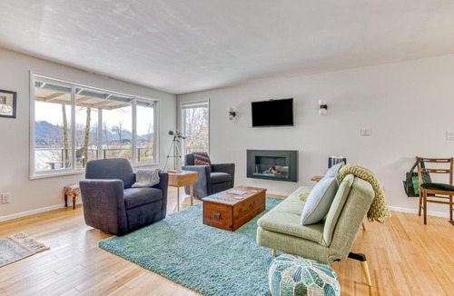 Stevenson House | Gorge View