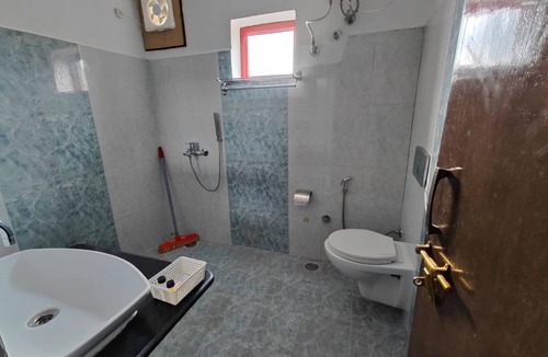 Gopalpur Hotel | Goroomgo Bagora Heights Palampur