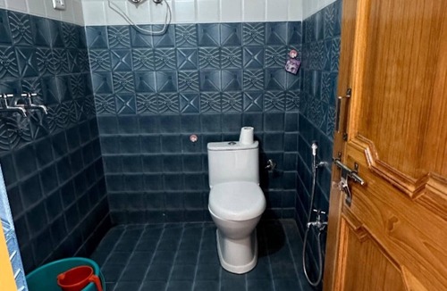 Tehri Hotel | Goroomgo Maheshwari & Banquet Hall Tehri