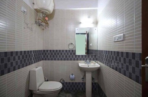 Bhagtpura Hotel | Goroomgo Sapphire Inn Bhimtal