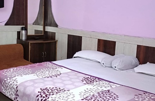 Sitarganj Hotel | Goroomgo Shri Hari Uttarakhand