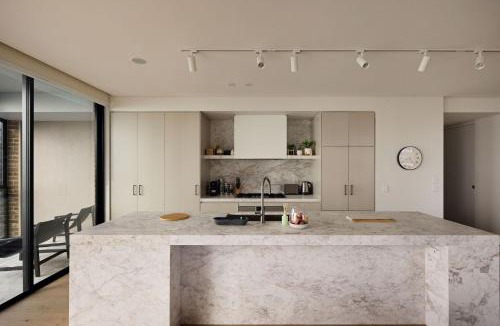 Brighton-le-Sands Apartment | Grand Bayfront, Brighton-Le-Sands