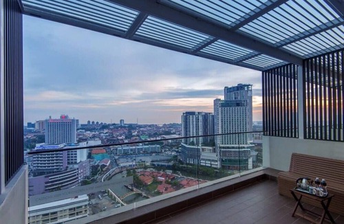 Tanjong Bidara Apartment | Great 1BR Suite Perfect View of downtown